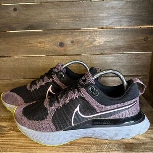 Womens Nike React Infinity Flyknit 2 Black Athletic Shoes Sneakers Size 10 M GUC